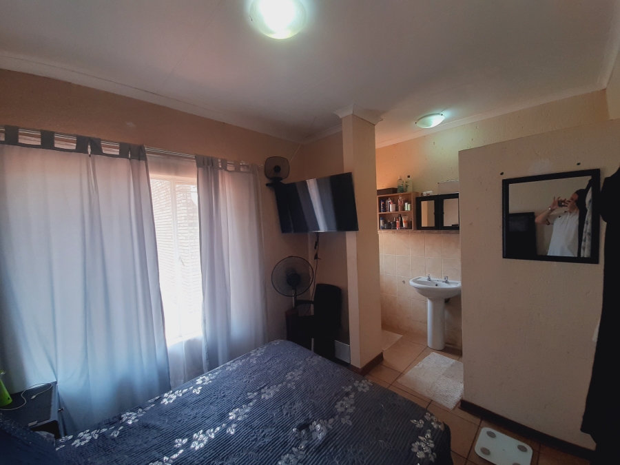 3 Bedroom Property for Sale in Potchefstroom Rural North West